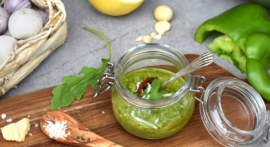Rucolapesto mit Macadamianüssen | Rezepte | Dr. Budwig
