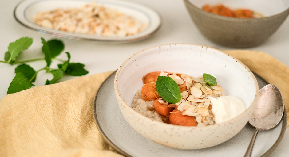 Veganes Porridge mit Aprikosenkompott | Rezepte | Dr. Budwig