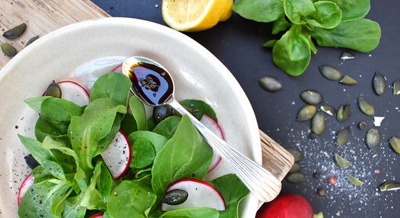 Feldsalat mit Radieschen