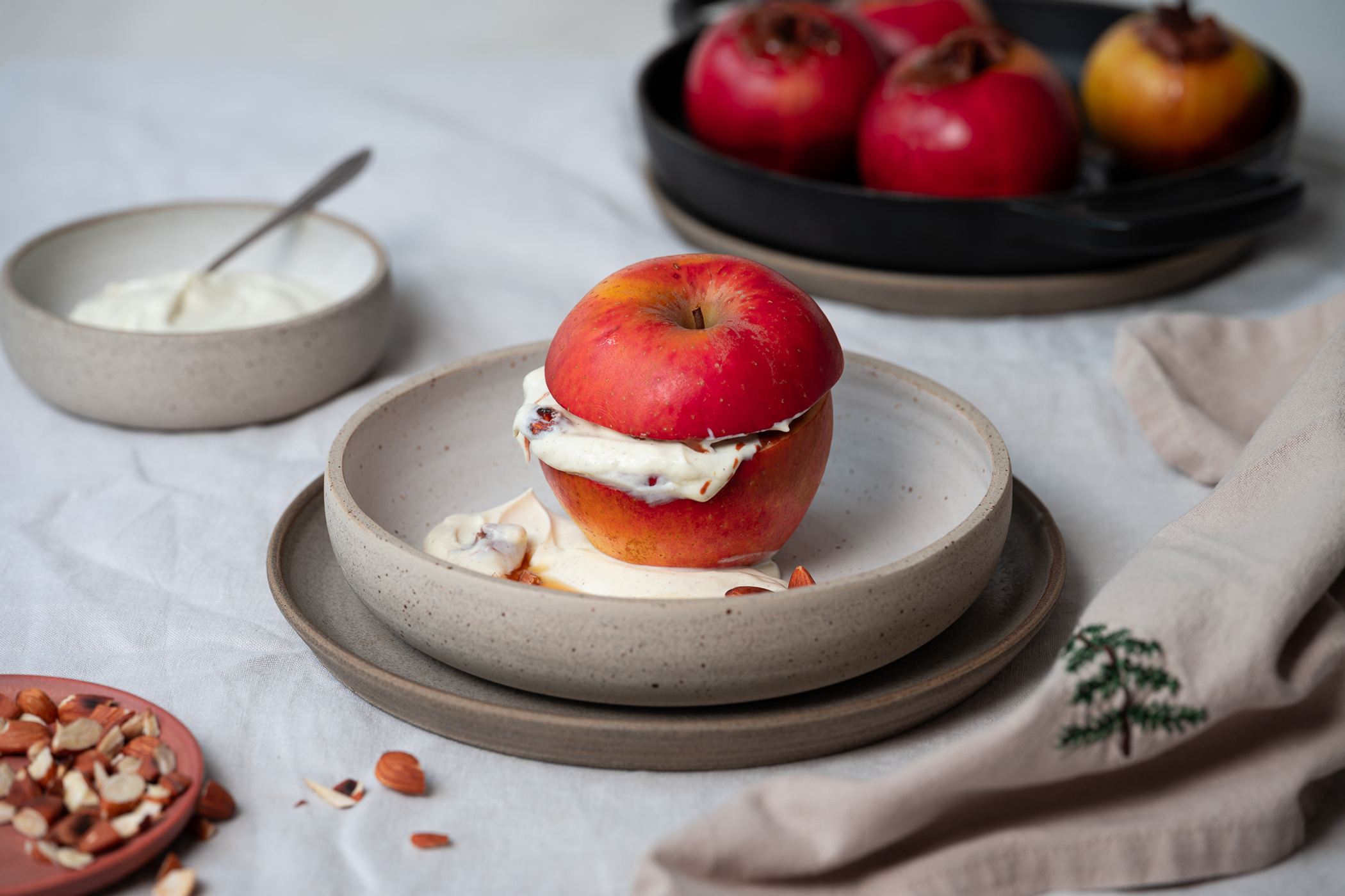 Weihnachtliche Budwig Creme mit Bratapfel Weihnachtliche Budwig Creme mit Bratapfel