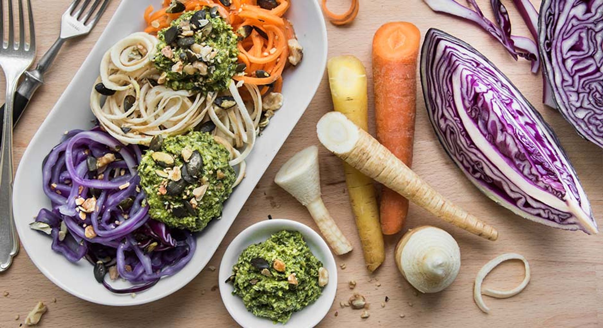 Gemüsenudeln mit Budwig Grünkohl-Pesto