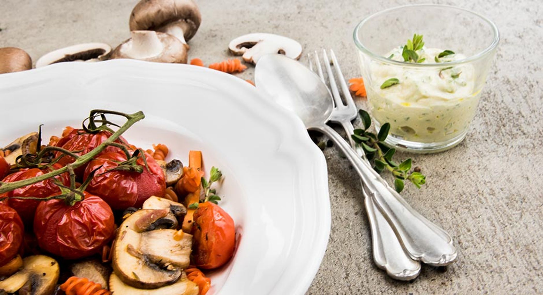 Cremechampignons mit Pasta und Budwig Dip