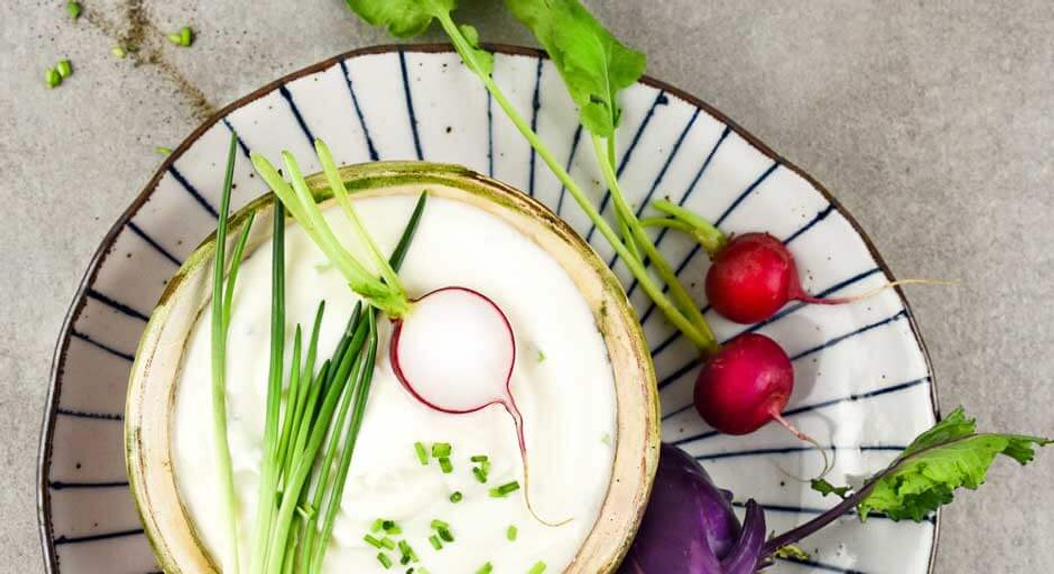 Quark-Leinöl-Dip mit frischen Kräutern