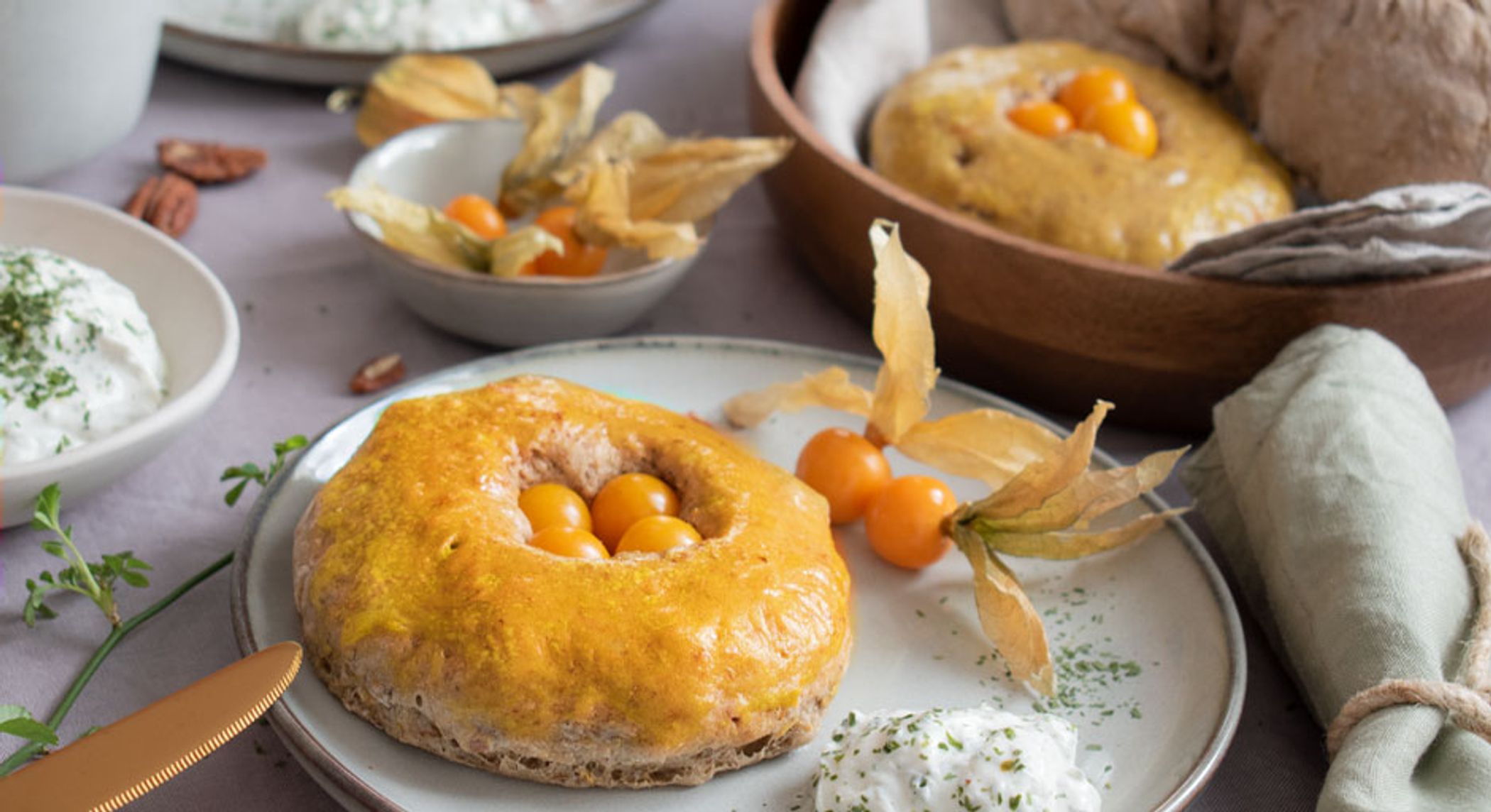 Physalis-Brötchen mit Pekannüssen und Dr. Budwig Linufit