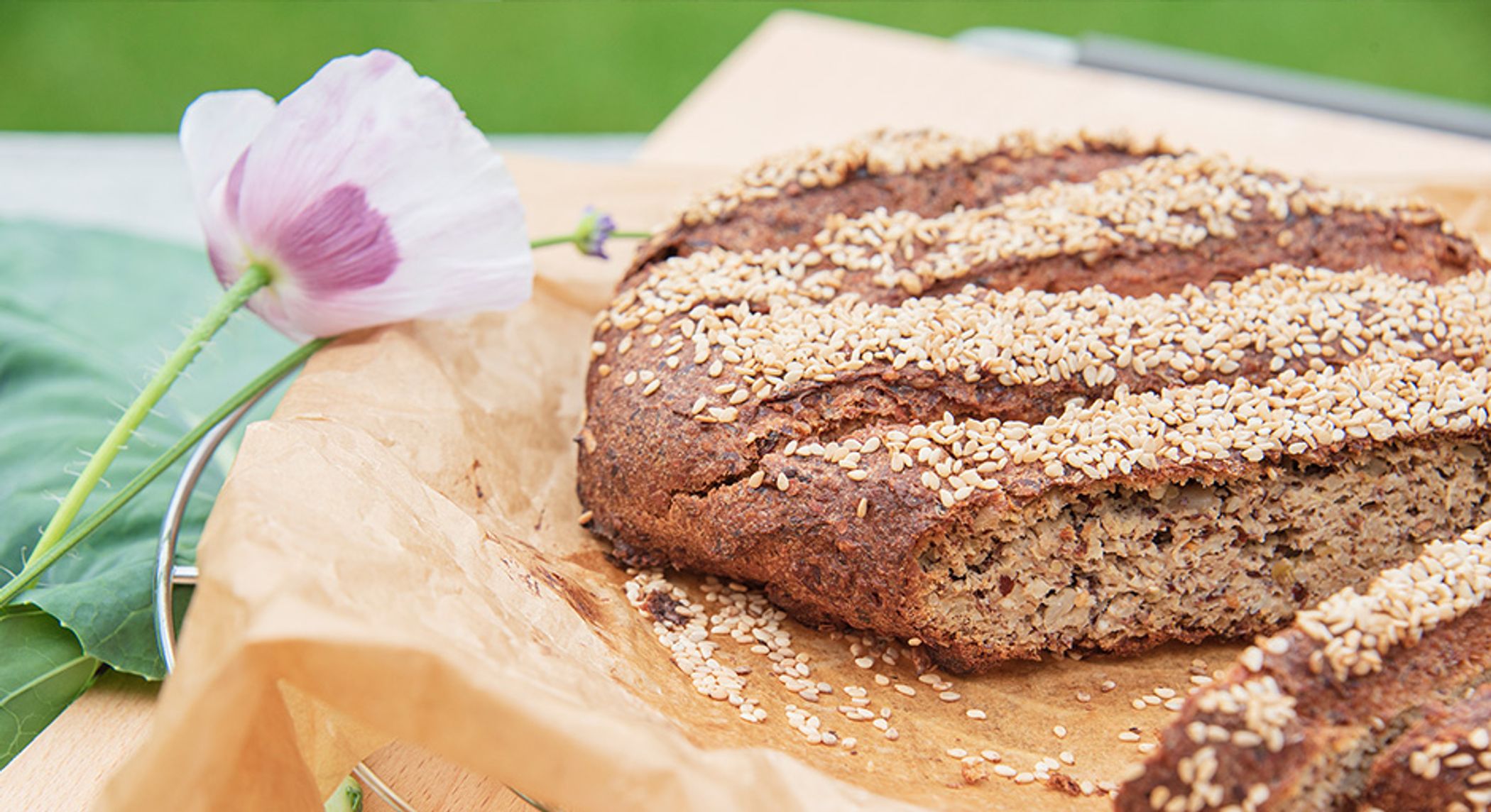 Frisches Sesam-Birnenbrot