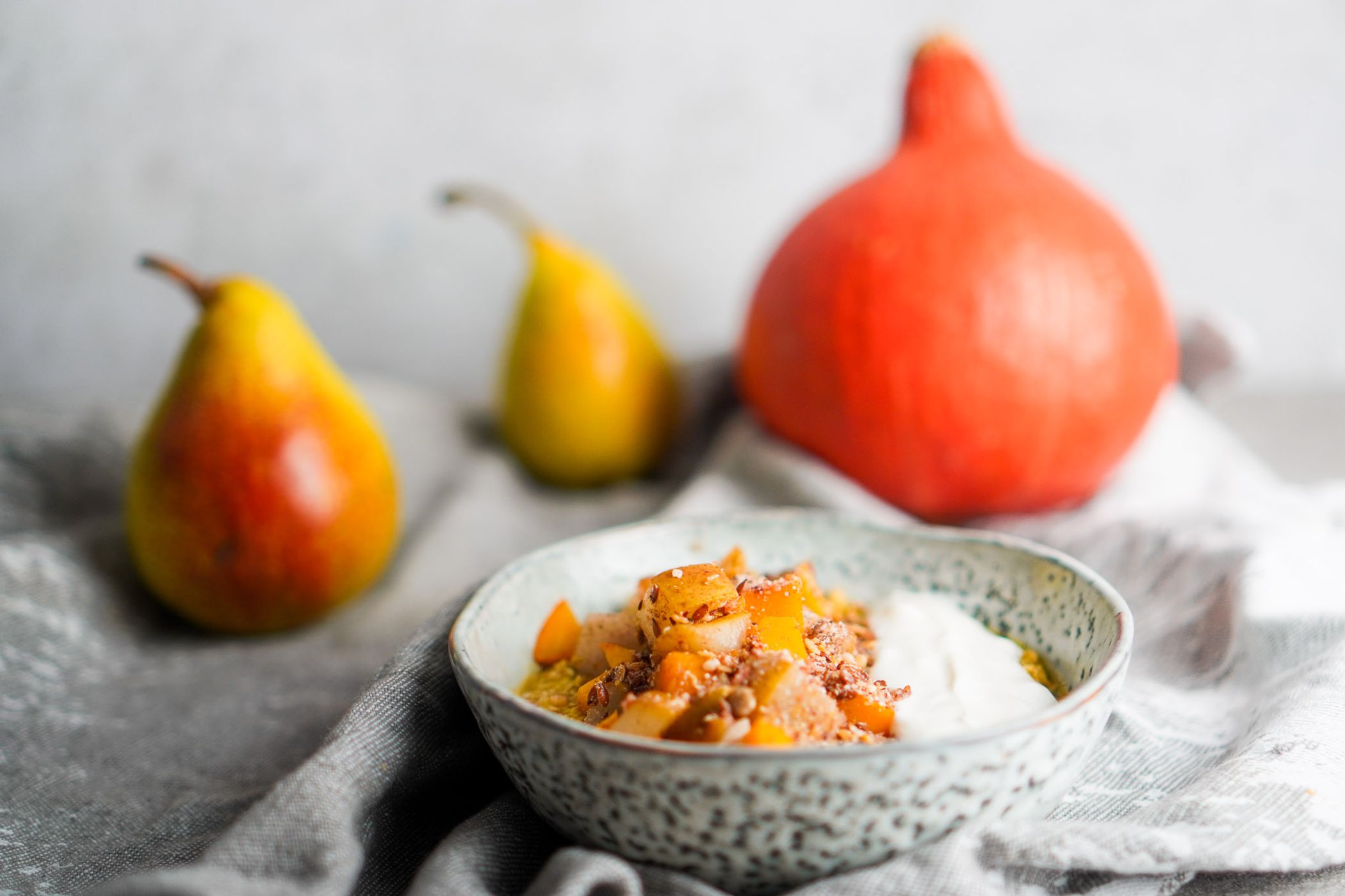 Protein Porridge - Overnight Oats mit Kürbis-Birnen-Kompott