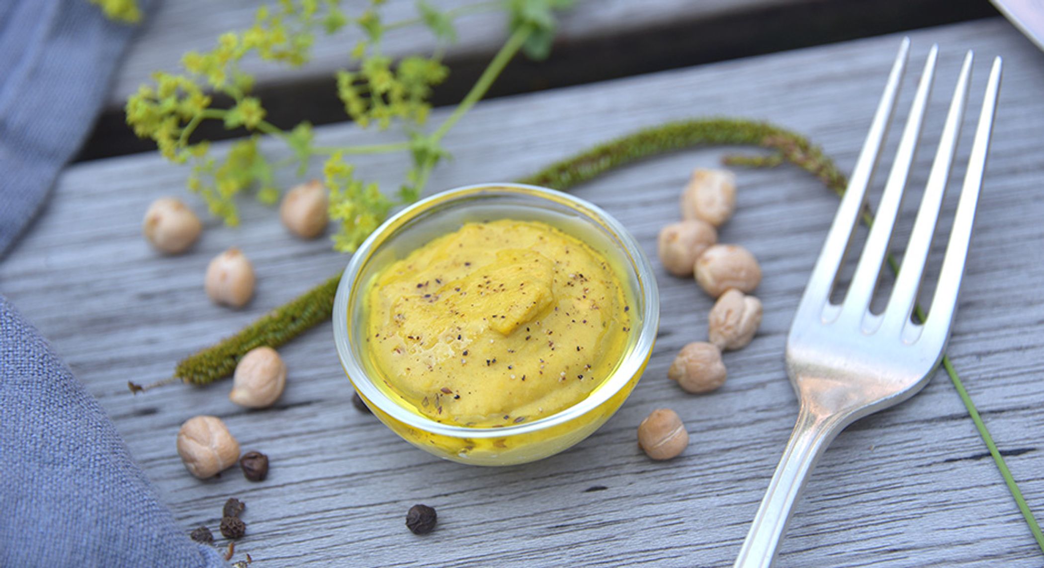 Budwig Kichererbsen-Hummus mit Dr. Budwig Omega-3 Leinöl