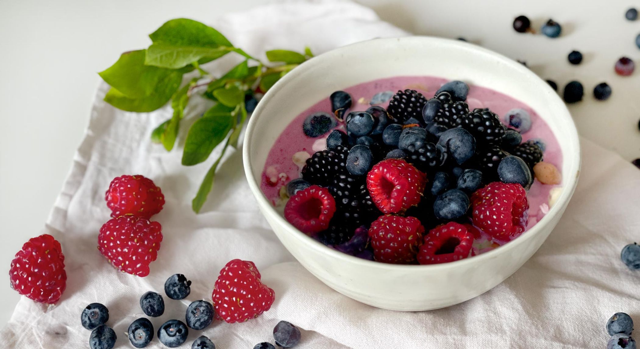 Budwig Creme mit saisonalen Beeren